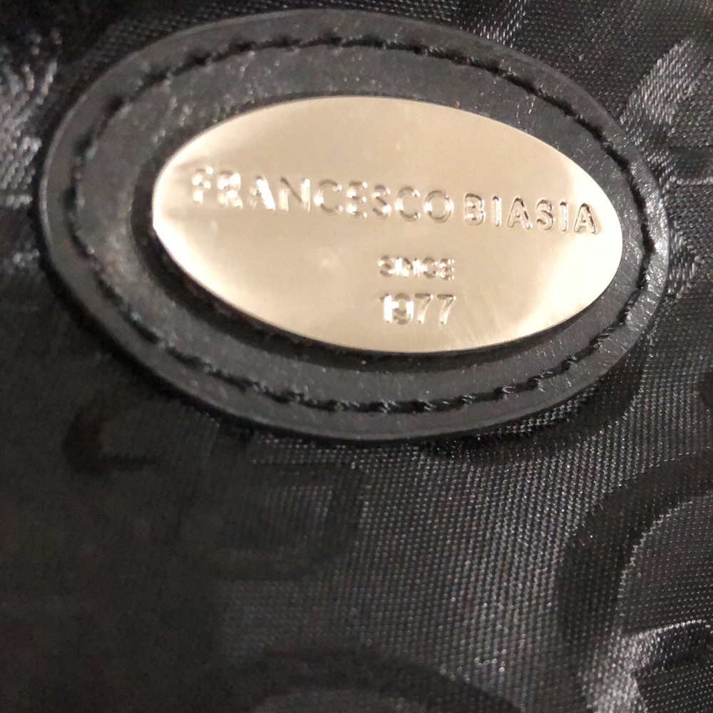 Francesco Baisia Leather Shoulder Bag.  Like new. Includes branded dust bag. - Picture 3 of 16